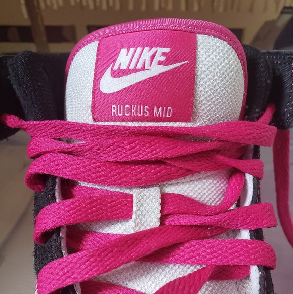 Women's shoes - Picture 3 of 3